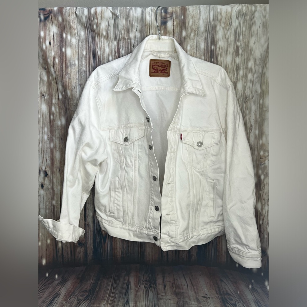 White Levi’s jacket